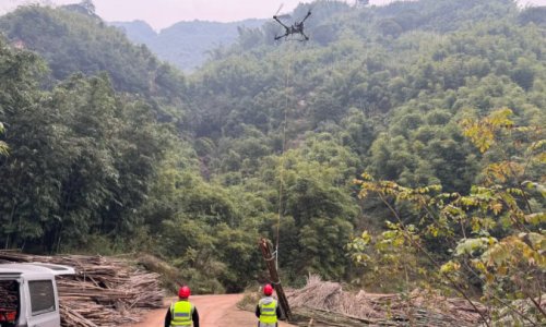 无人机开辟“空中通道” 合江县竹材实现高效运输